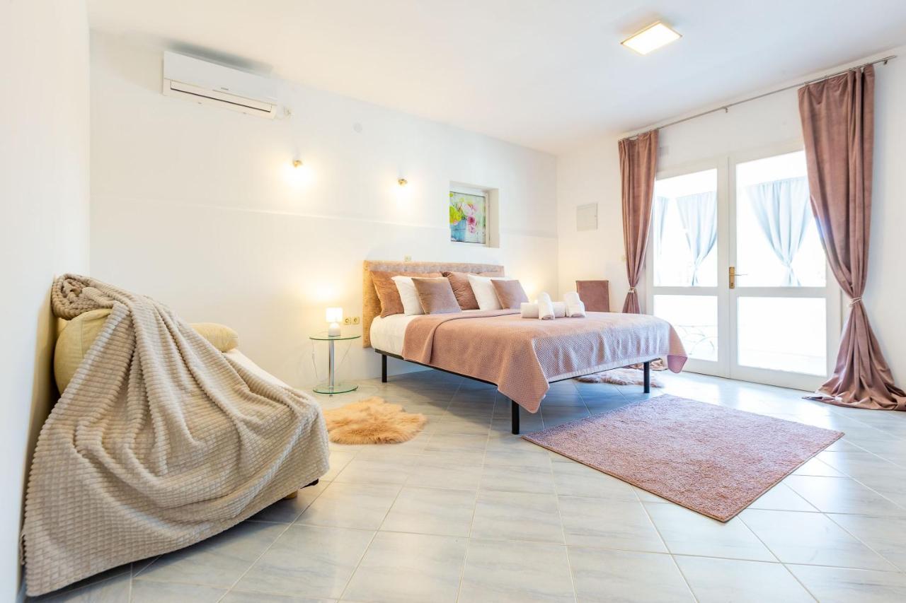 Sjor 2 Bdr Apartment W Grill ซาดาร์ ภายนอก รูปภาพ