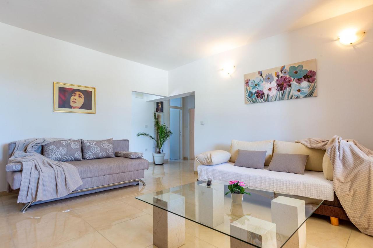 Sjor 2 Bdr Apartment W Grill ซาดาร์ ภายนอก รูปภาพ