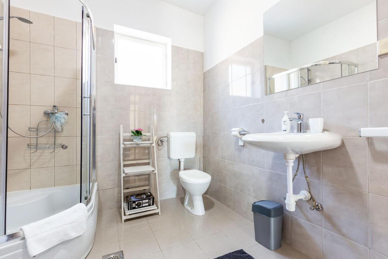 Sjor 2 Bdr Apartment W Grill ซาดาร์ ภายนอก รูปภาพ